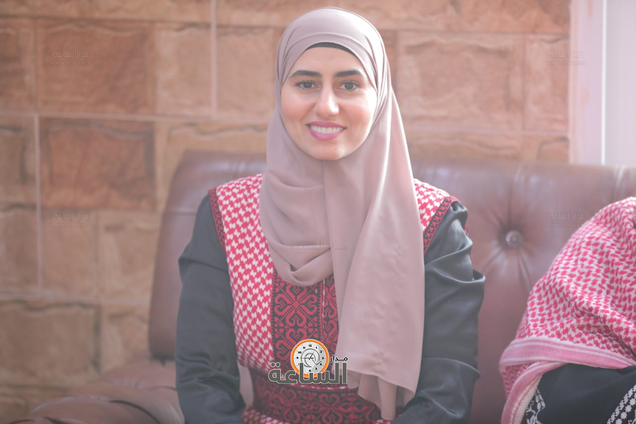 Madar Al-Saa Images 0.38664608221633756