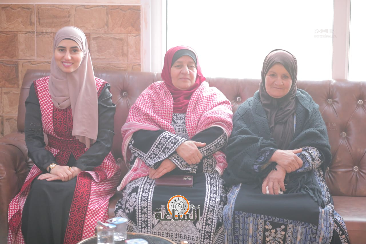 Madar Al-Saa Images 0.2495236541973137