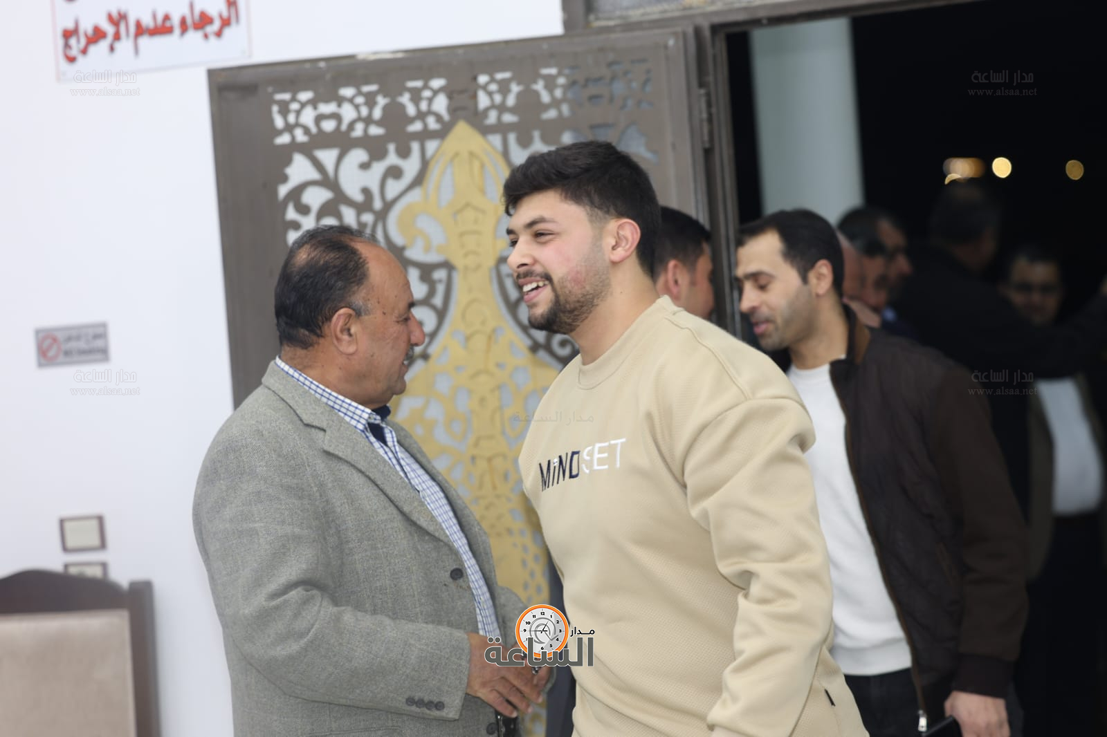 Madar Al-Saa Images 0.648326754098243