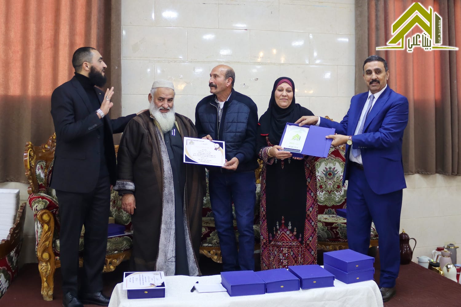 Madar Al-Saa Images 0.9829238039417686