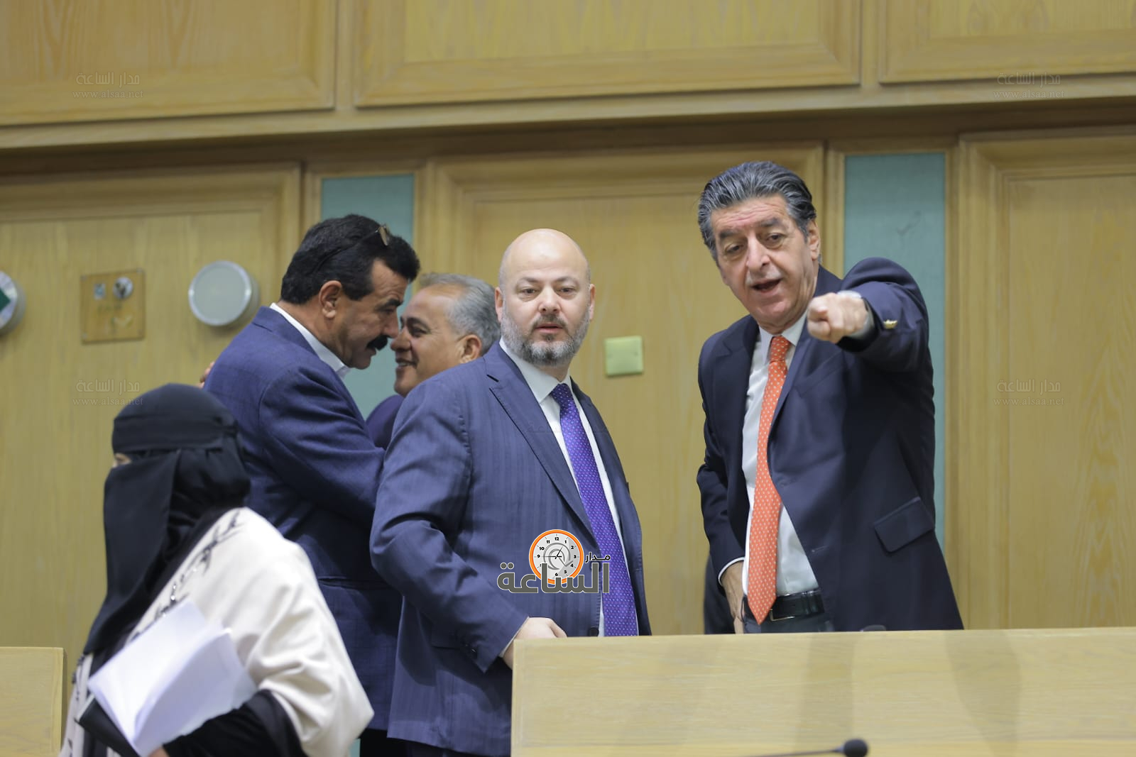 Madar Al-Saa Images 0.2950595240687801