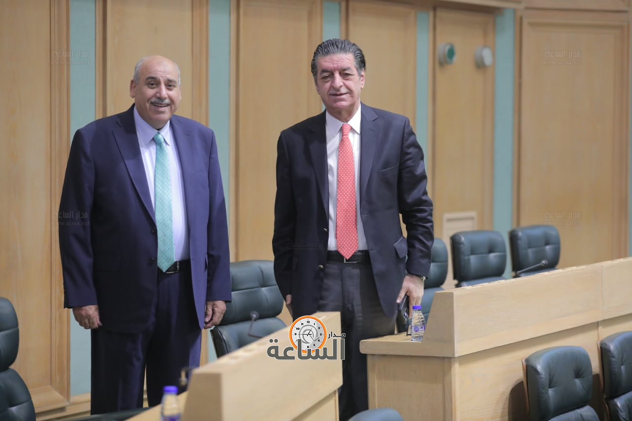 Madar Al-Saa Images 0.3674793795201361