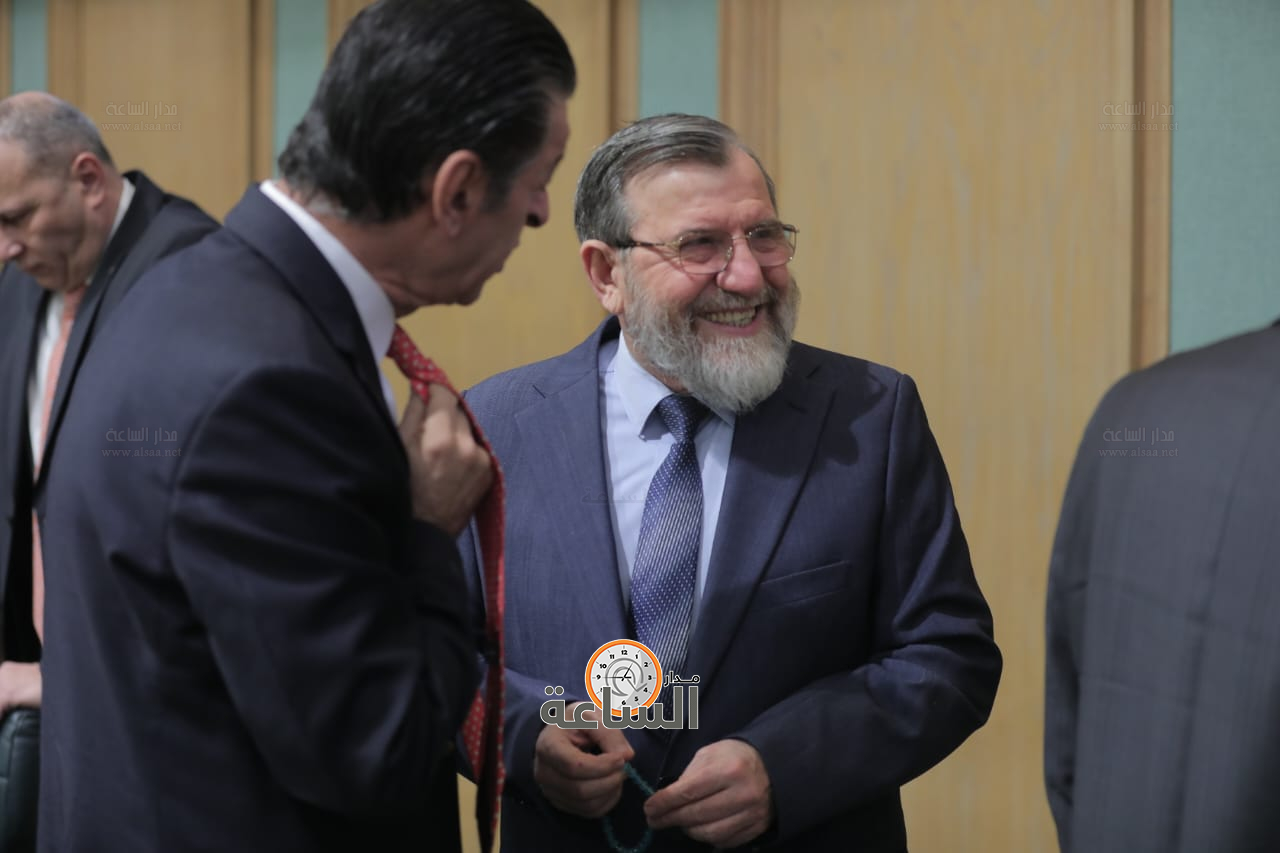 Madar Al-Saa Images 0.03561170909568401