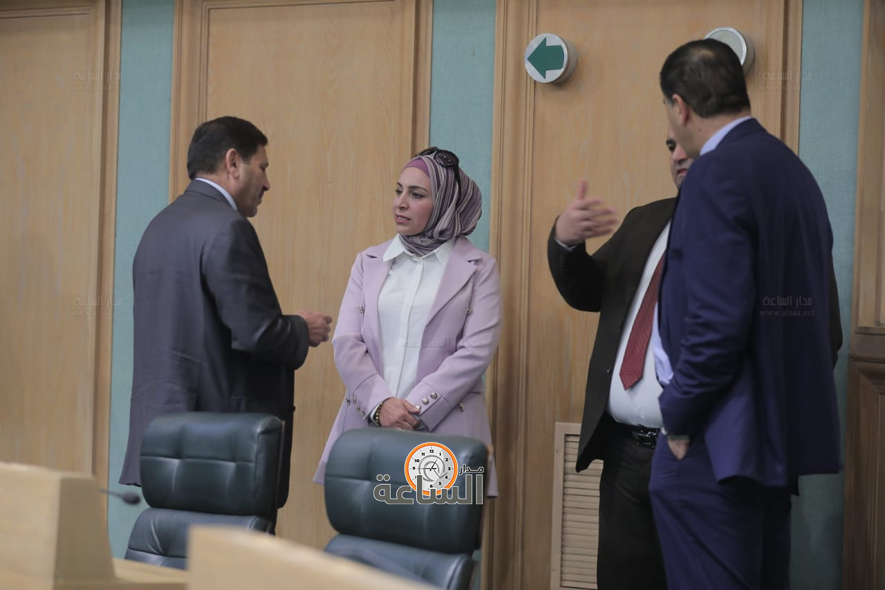 Madar Al-Saa Images 0.19594781513504222