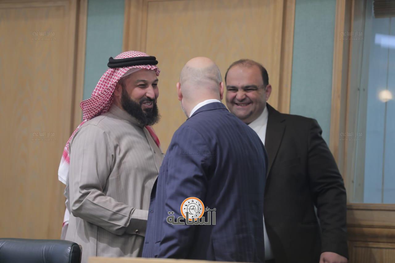 Madar Al-Saa Images 0.19723423325019018