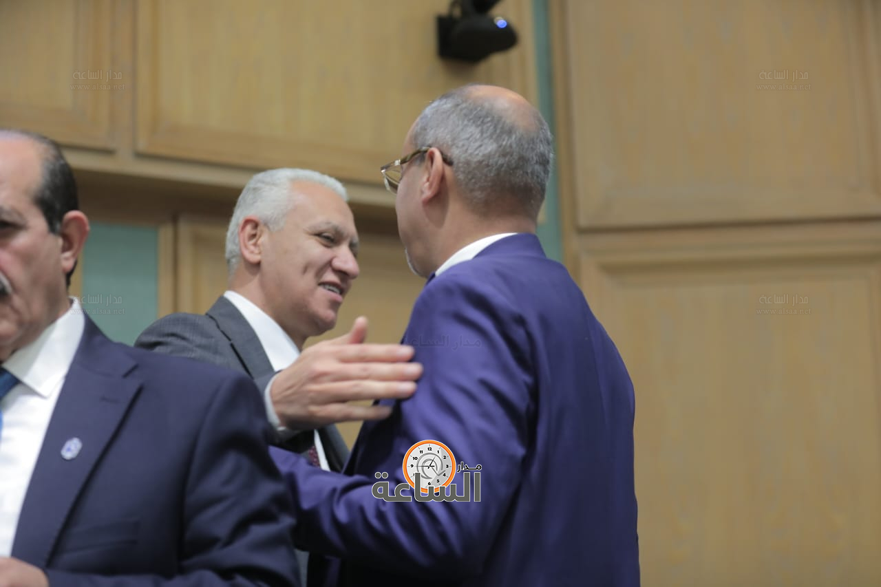 Madar Al-Saa Images 0.707838882029186