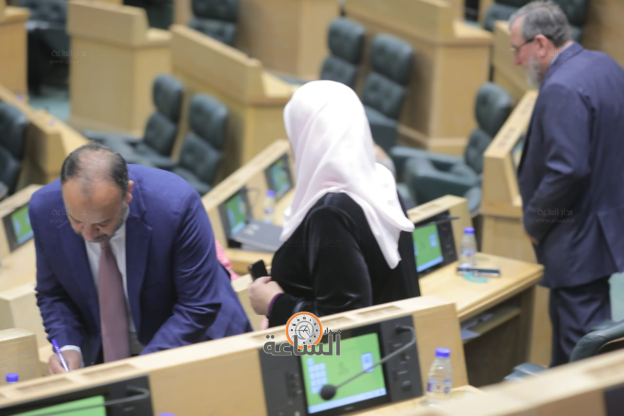 Madar Al-Saa Images 0.27434058139897655