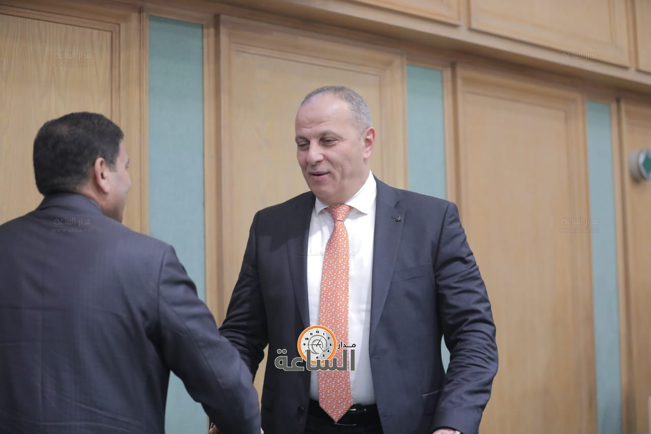 Madar Al-Saa Images 0.9202120135672816