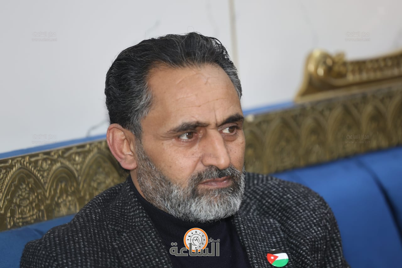 Madar Al-Saa Images 0.3849356592269898