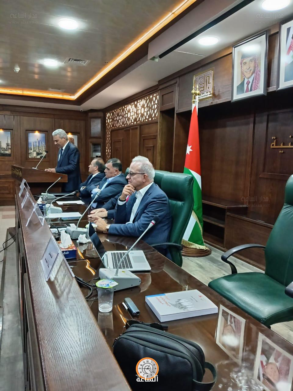 Madar Al-Saa Images 0.7761018511303815