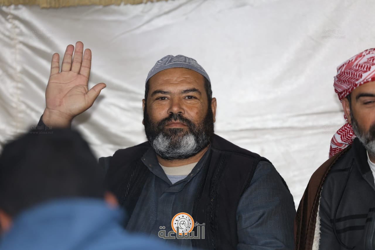 Madar Al-Saa Images 0.374046344176011