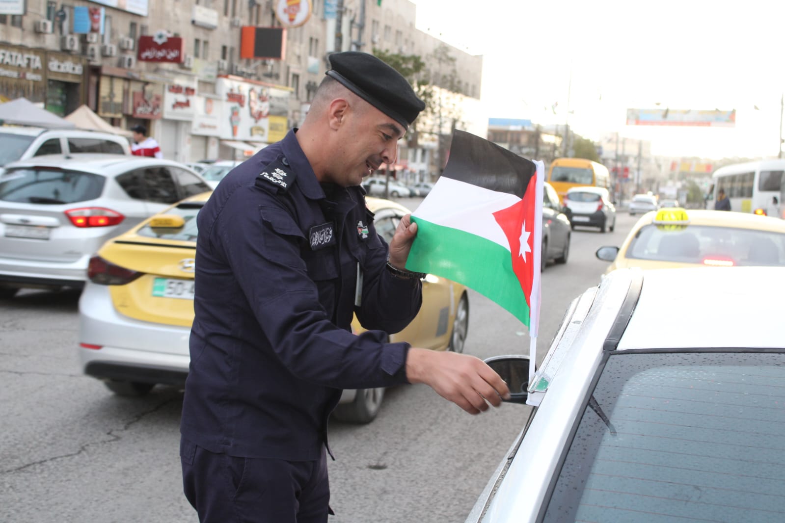 Madar Al-Saa Images 0.6979588355273711