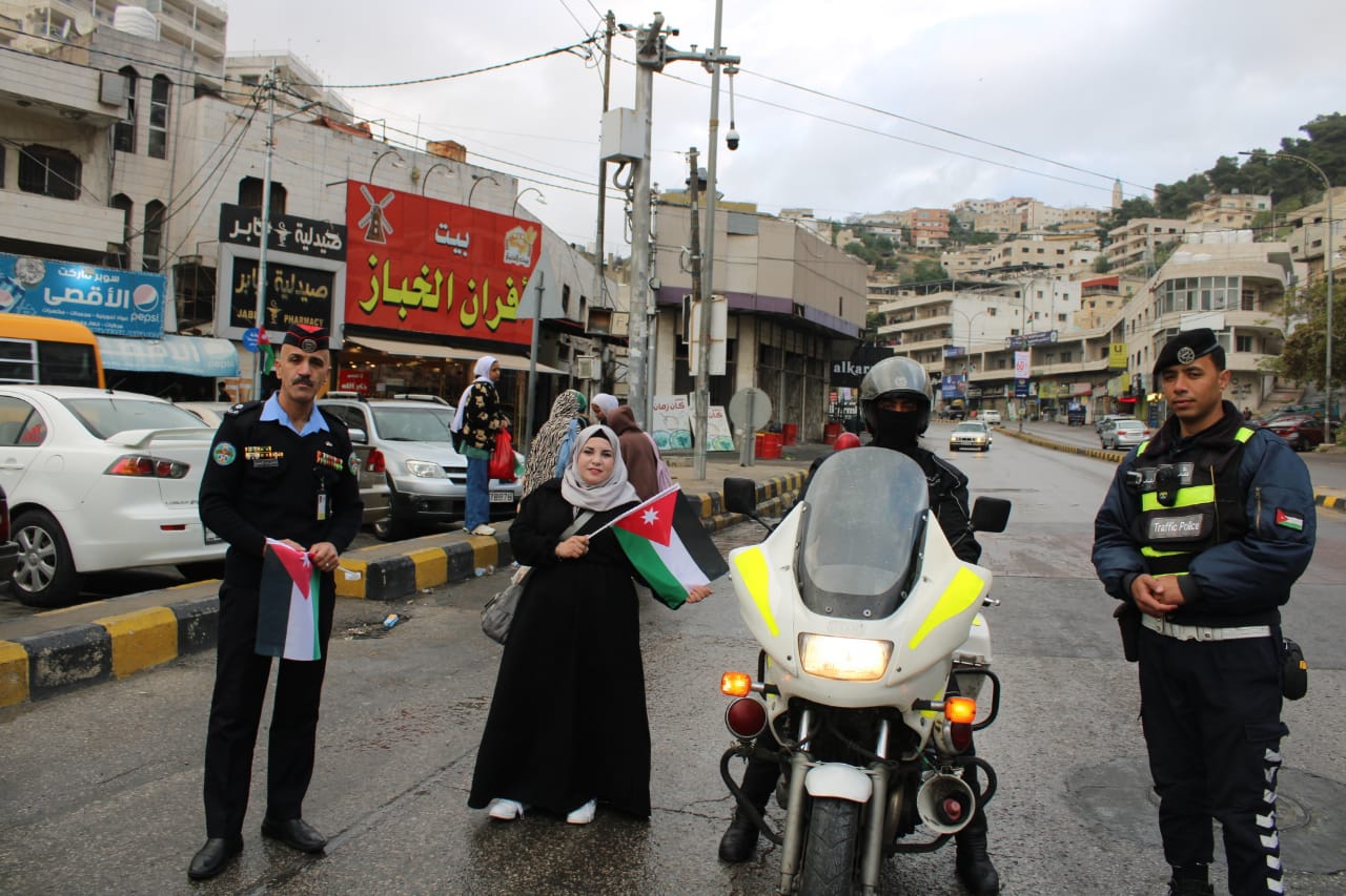 Madar Al-Saa Images 0.42084117580200586