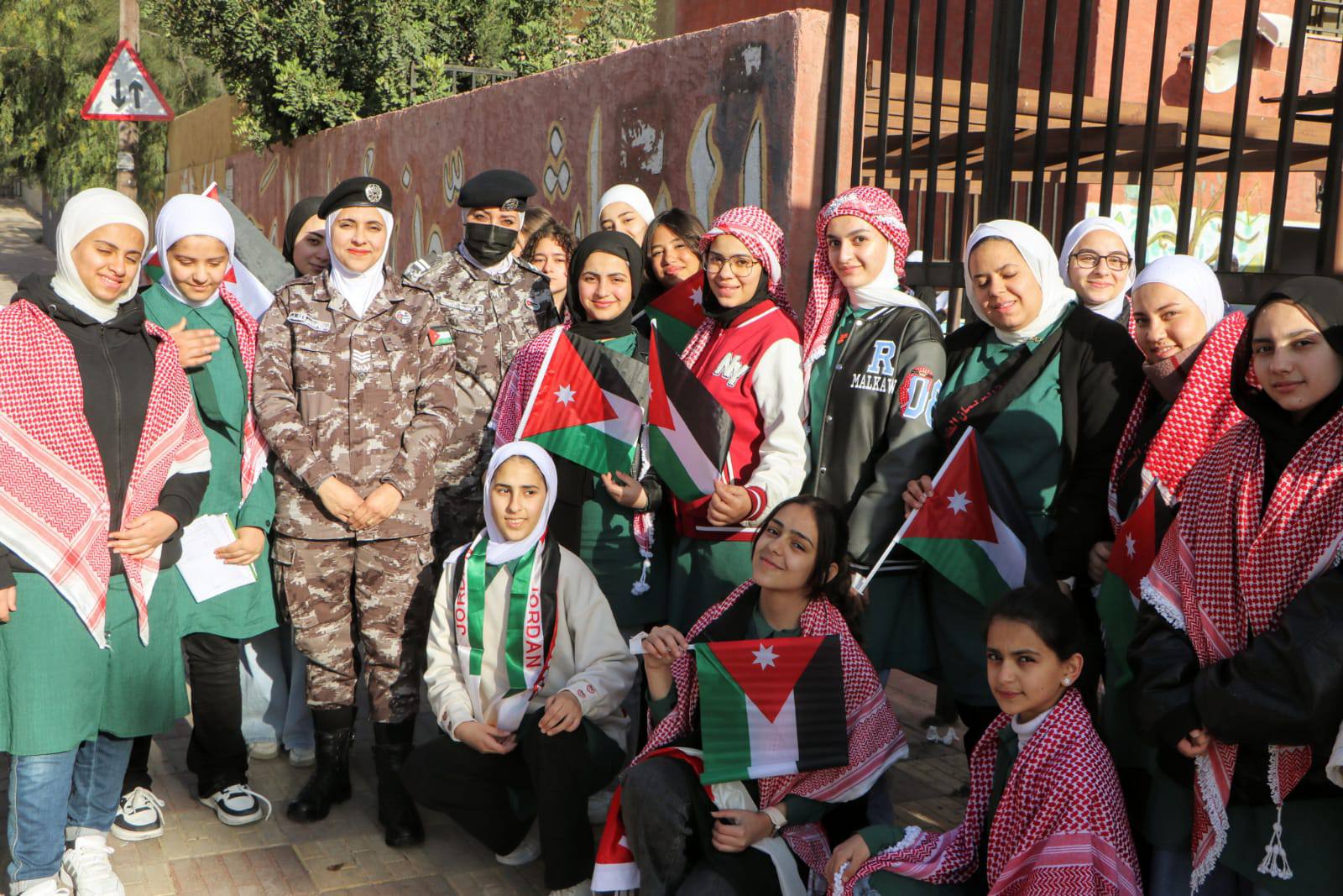 Madar Al-Saa Images 0.5294370613676307