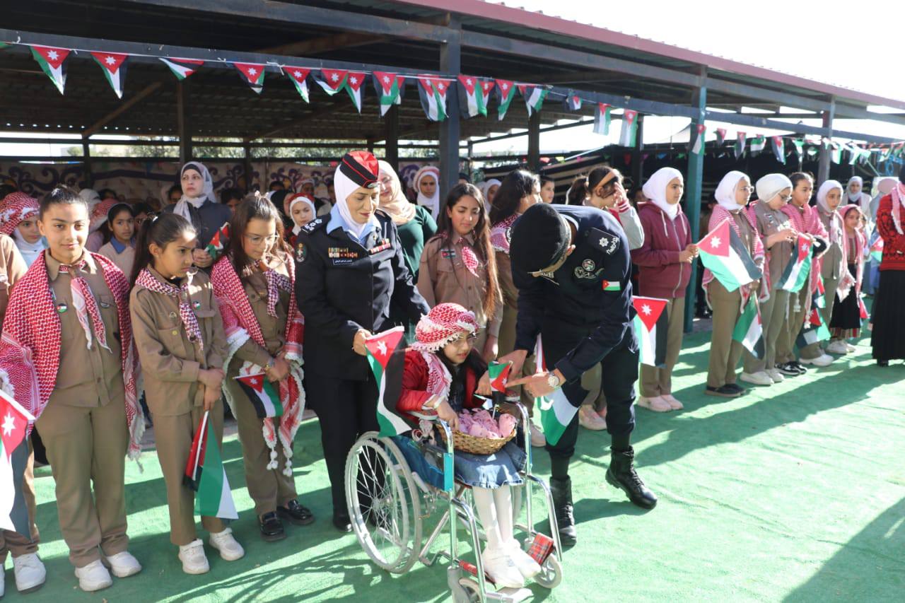 Madar Al-Saa Images 0.8999829063758897