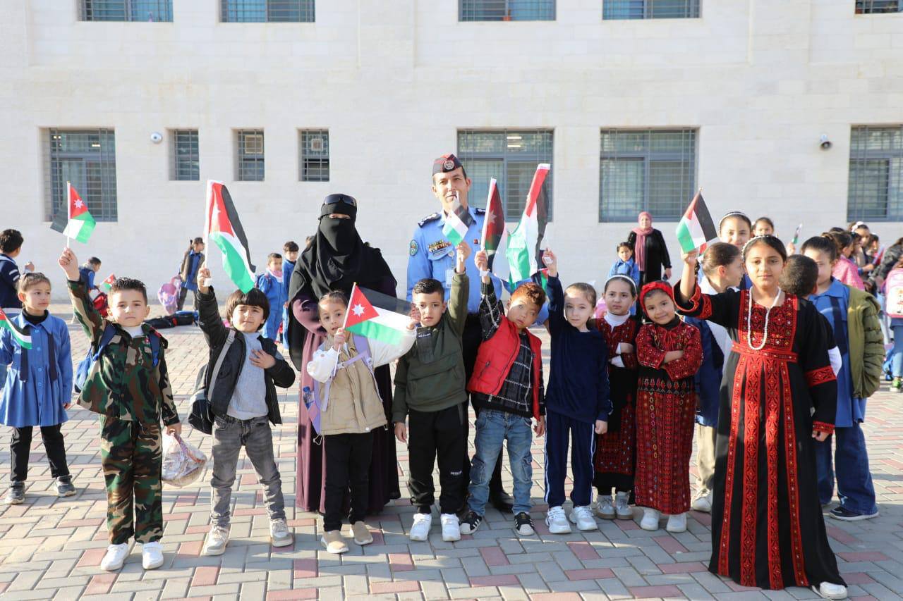 Madar Al-Saa Images 0.5297574416443972