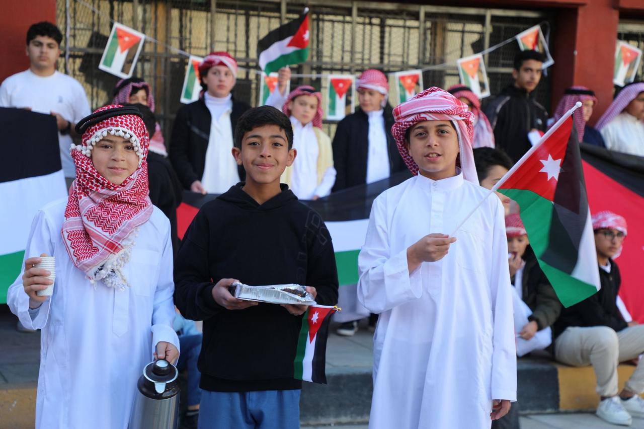 Madar Al-Saa Images 0.47130789793747263