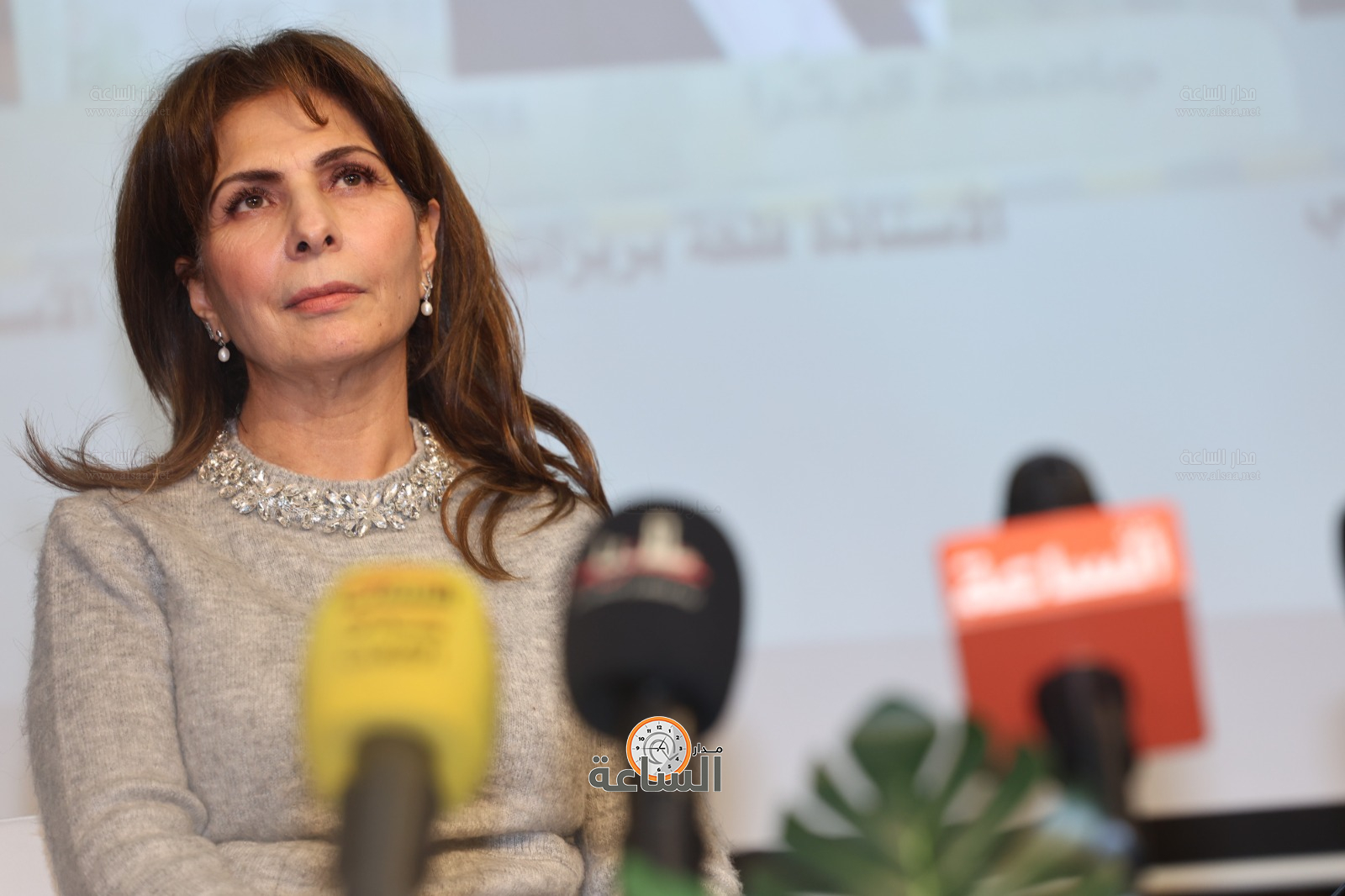 Madar Al-Saa Images 0.2421138753268448