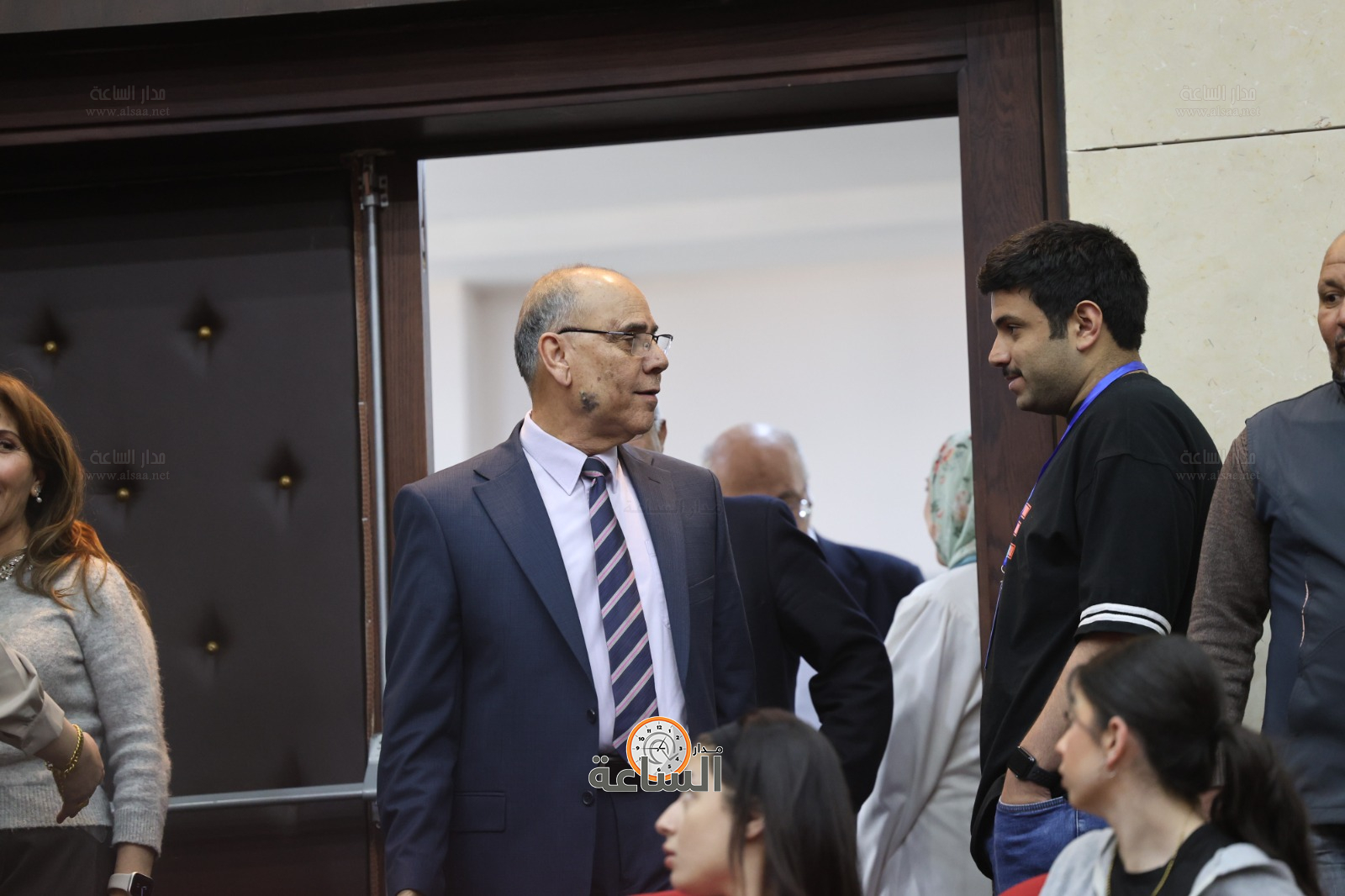 Madar Al-Saa Images 0.8835257081108128