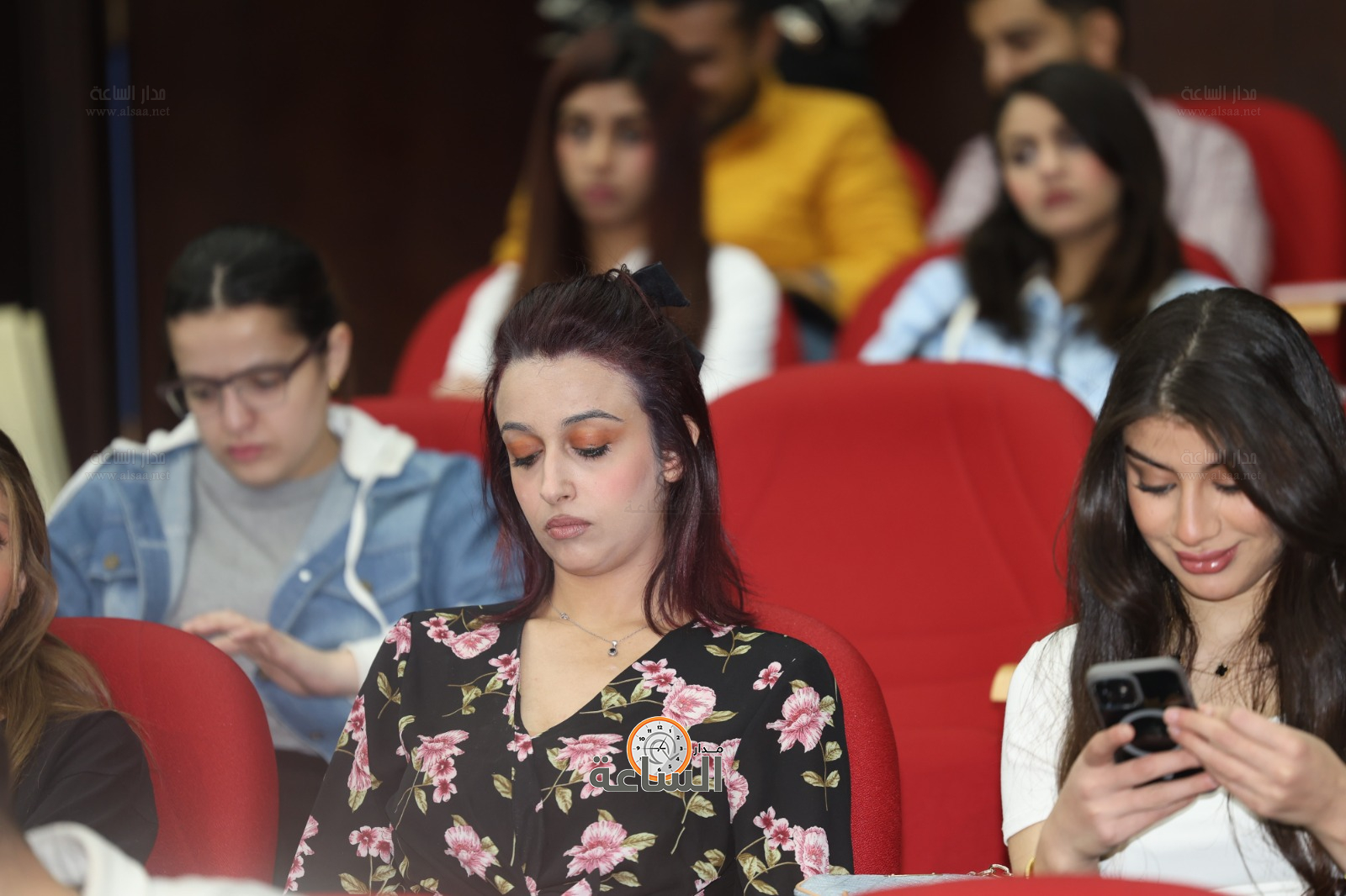 Madar Al-Saa Images 0.9652315152183245