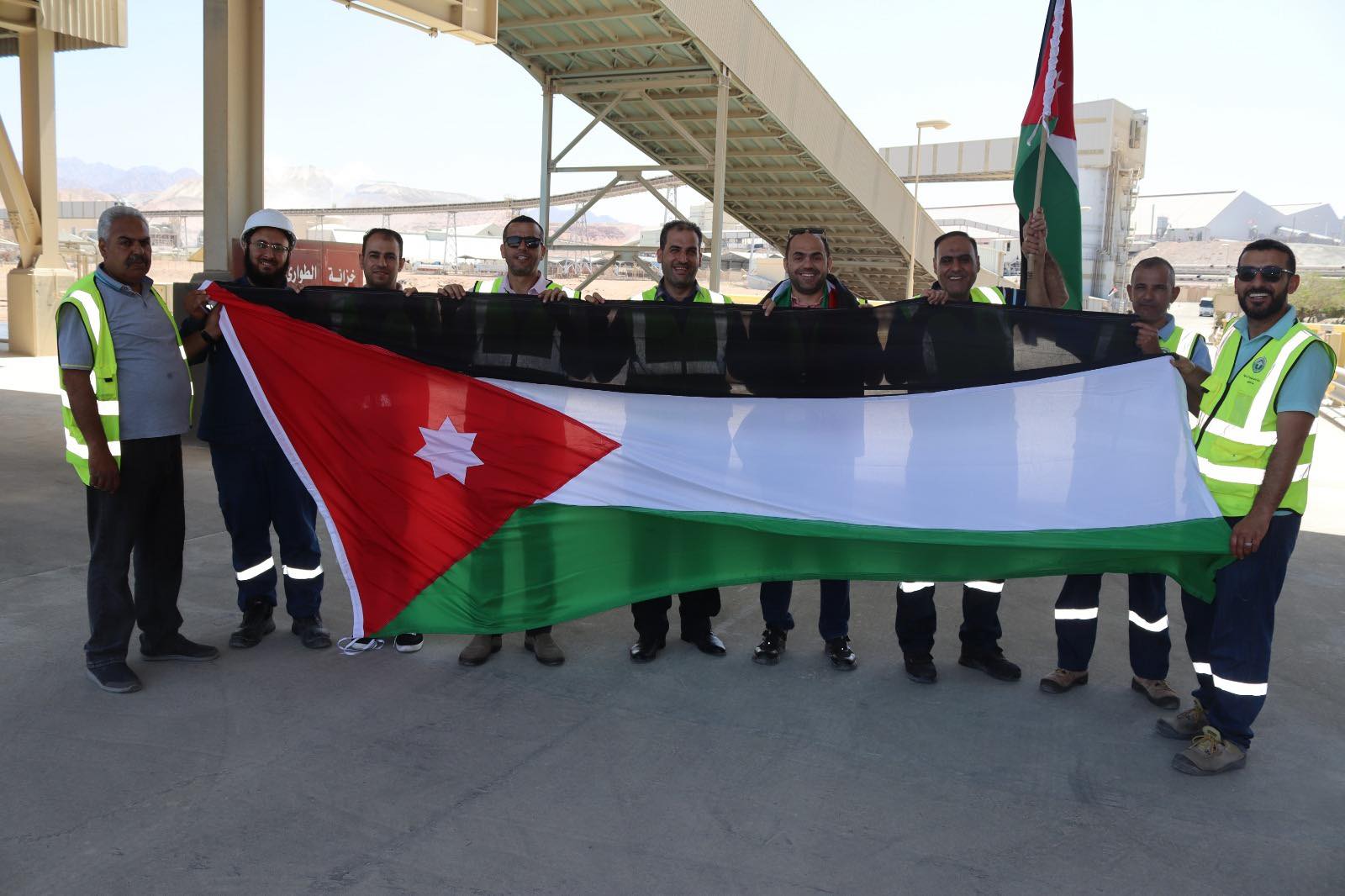 Madar Al-Saa Images 0.7334148130275908