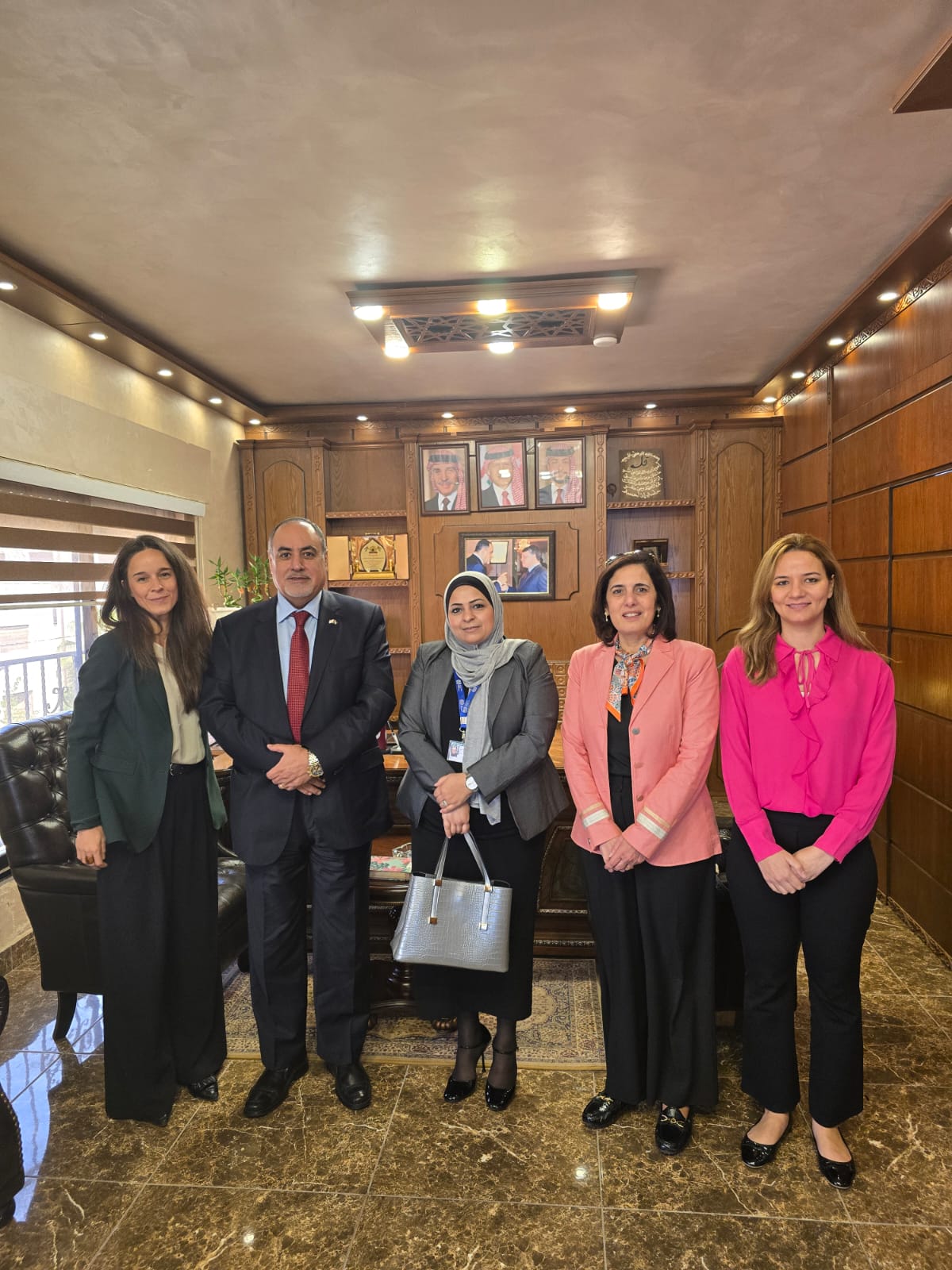 Madar Al-Saa Images 0.7026534489890419