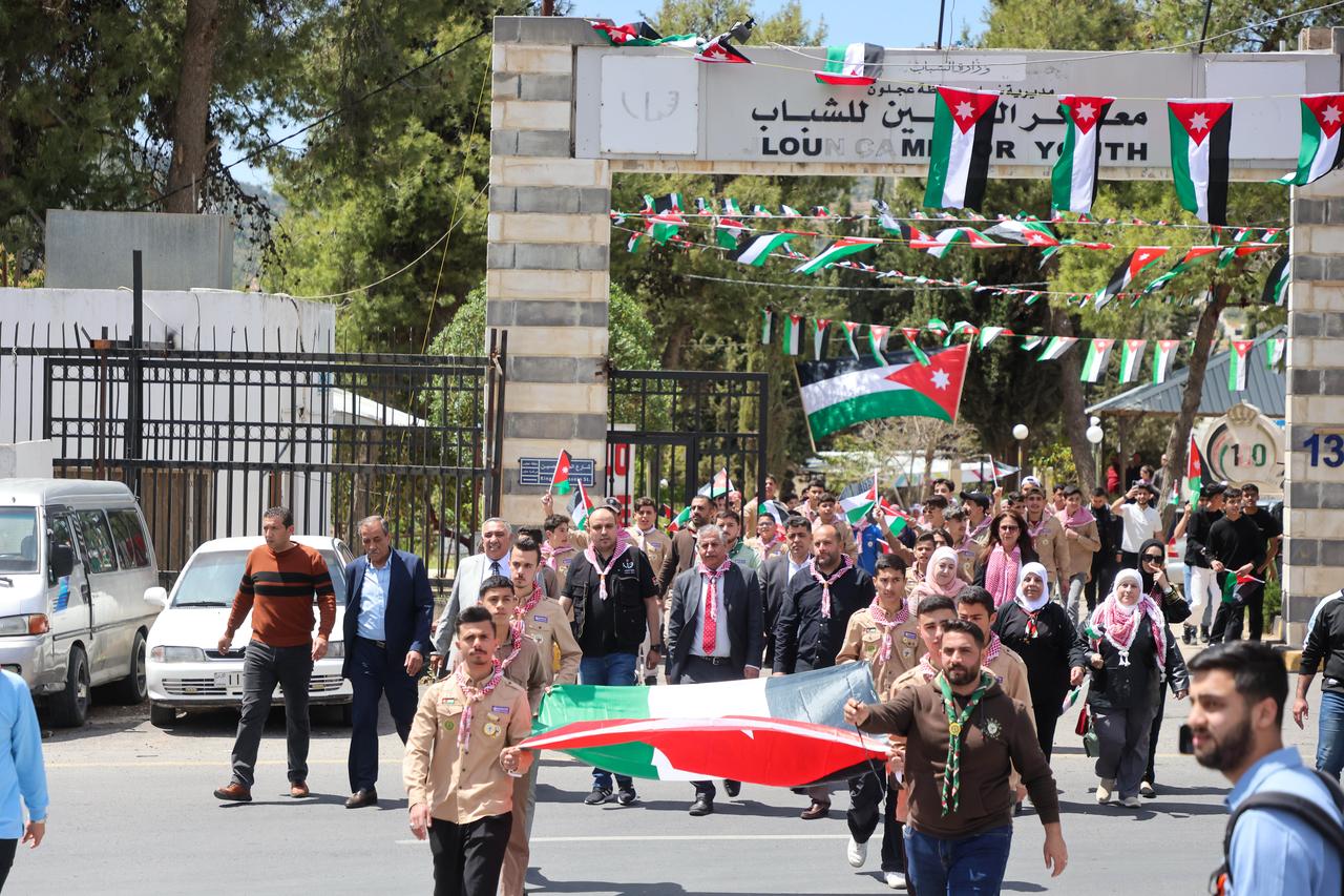 Madar Al-Saa Images 0.7535797845497386