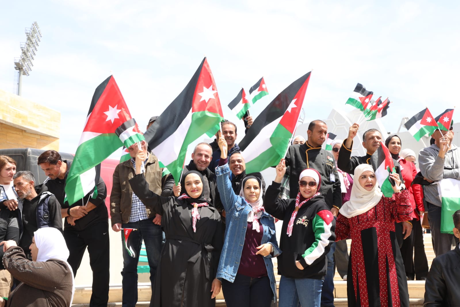 Madar Al-Saa Images 0.3971095015538634