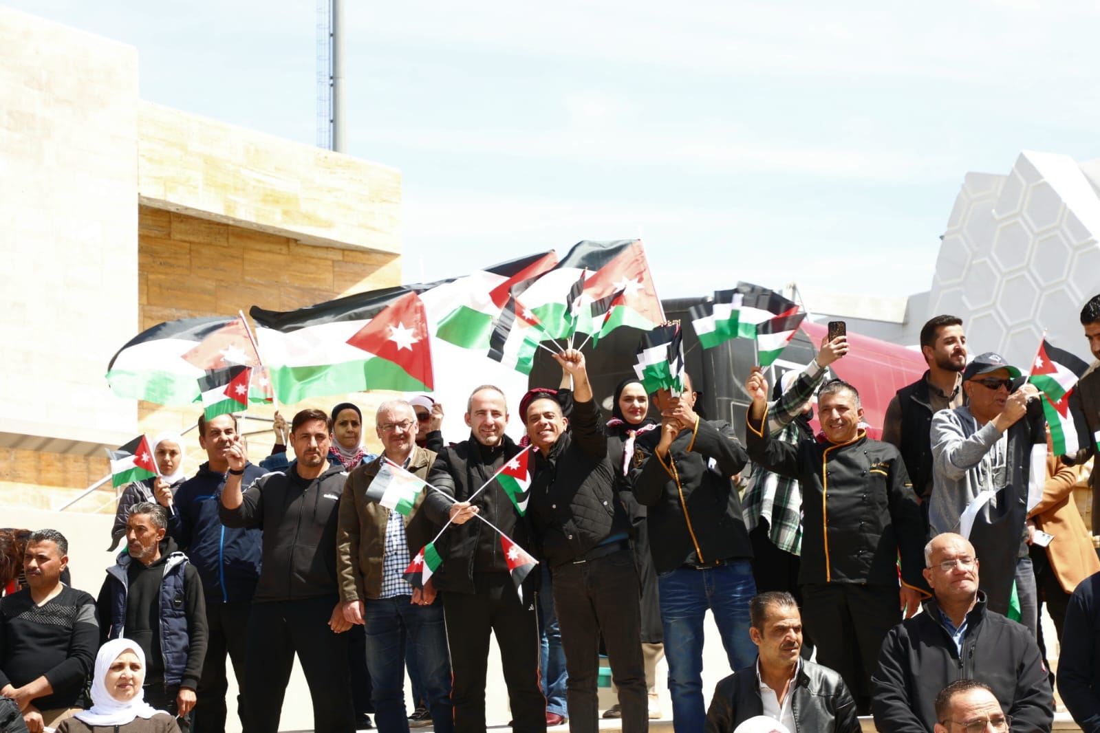 Madar Al-Saa Images 0.7930234720895702