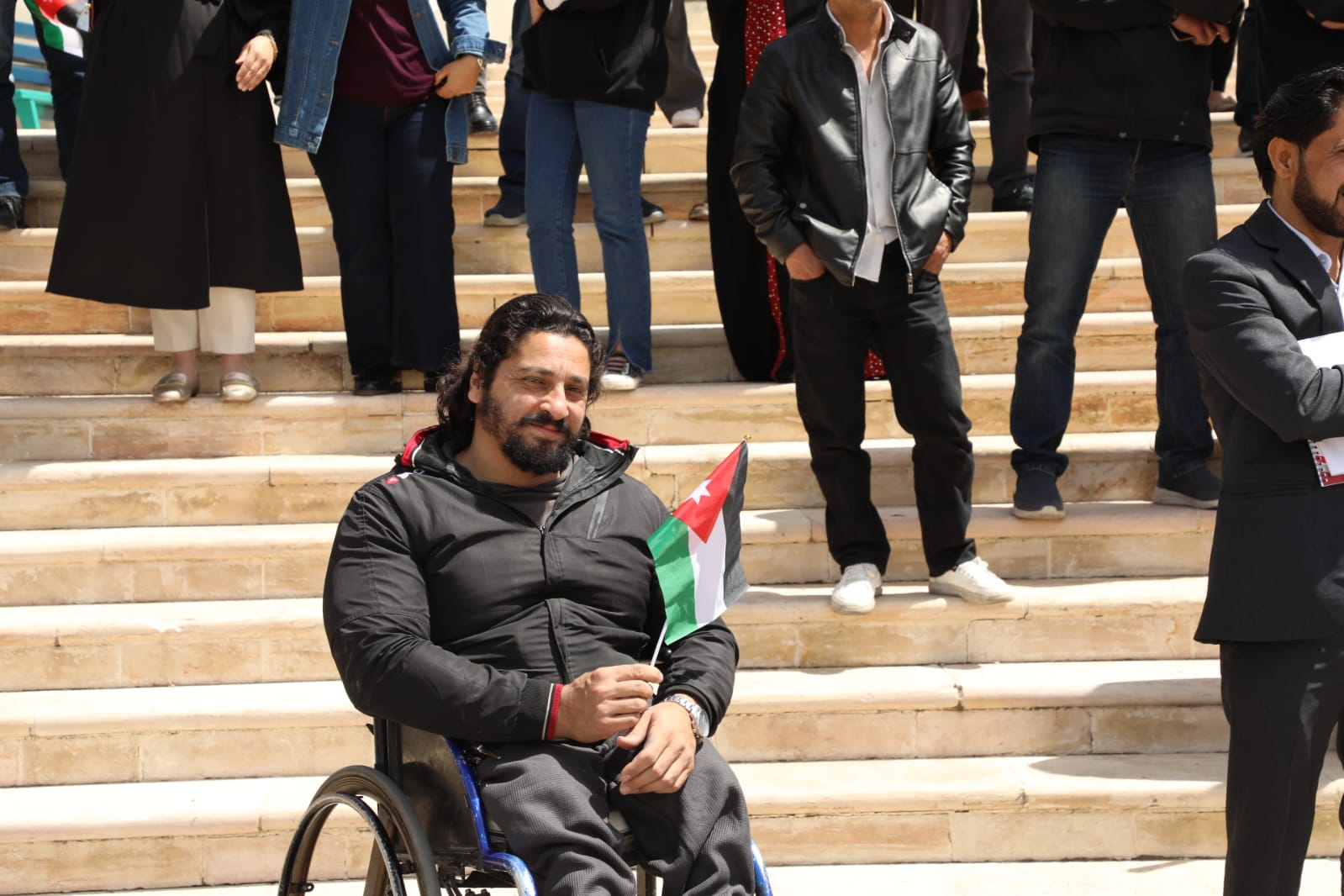 Madar Al-Saa Images 0.05592536458540309