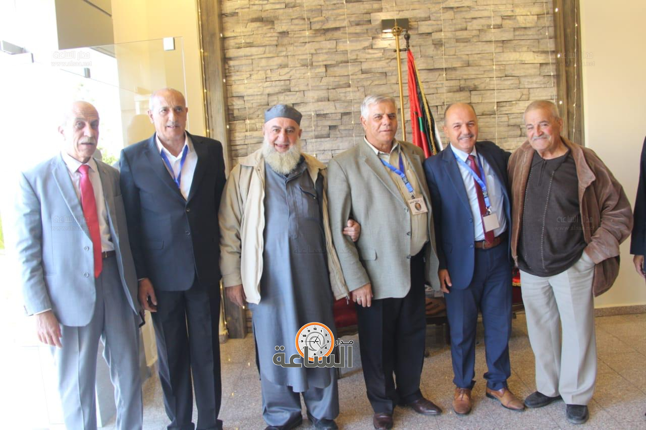 Madar Al-Saa Images 0.38926598752493724