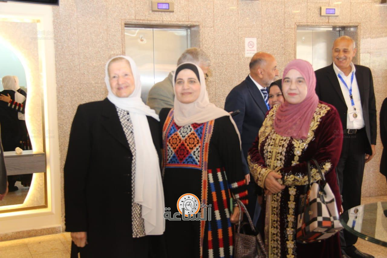 Madar Al-Saa Images 0.453960110852317