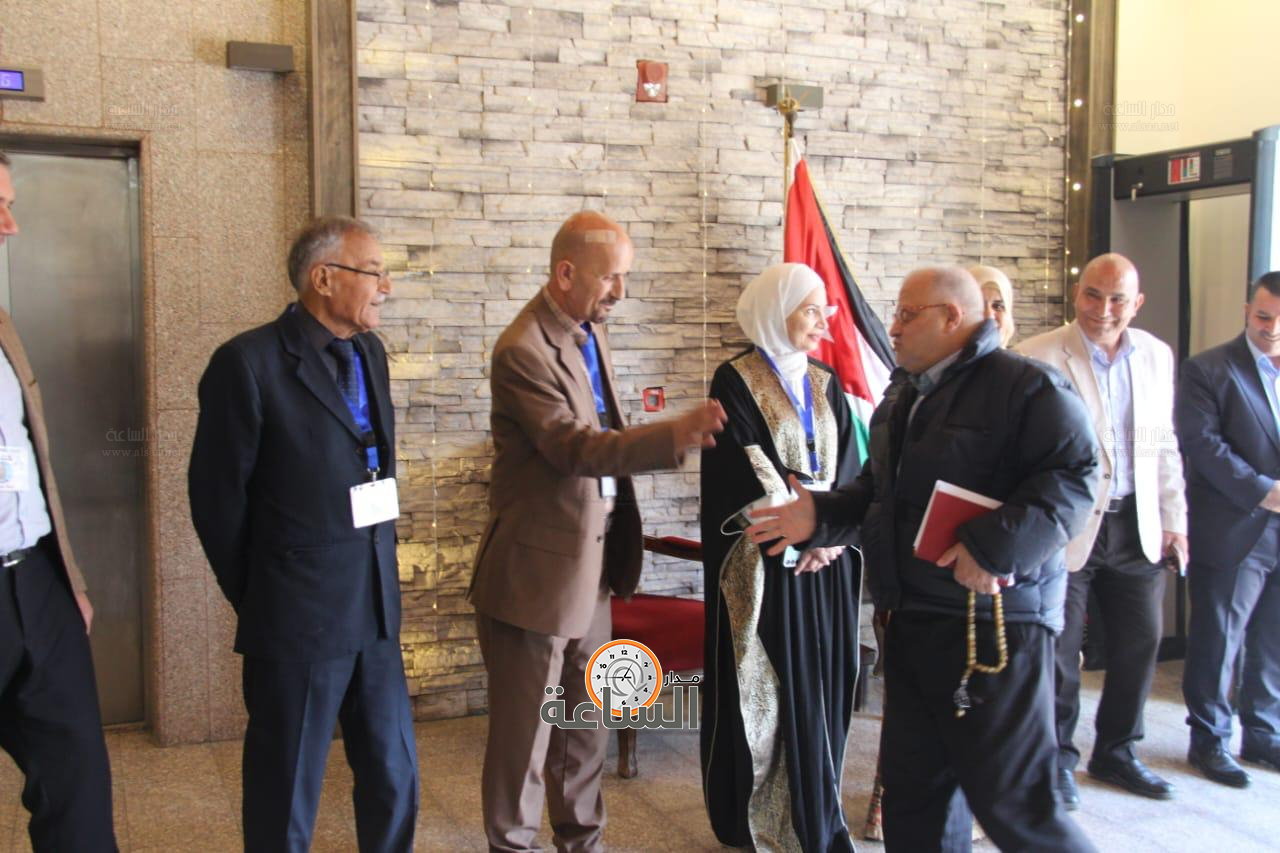 Madar Al-Saa Images 0.4716718765694632