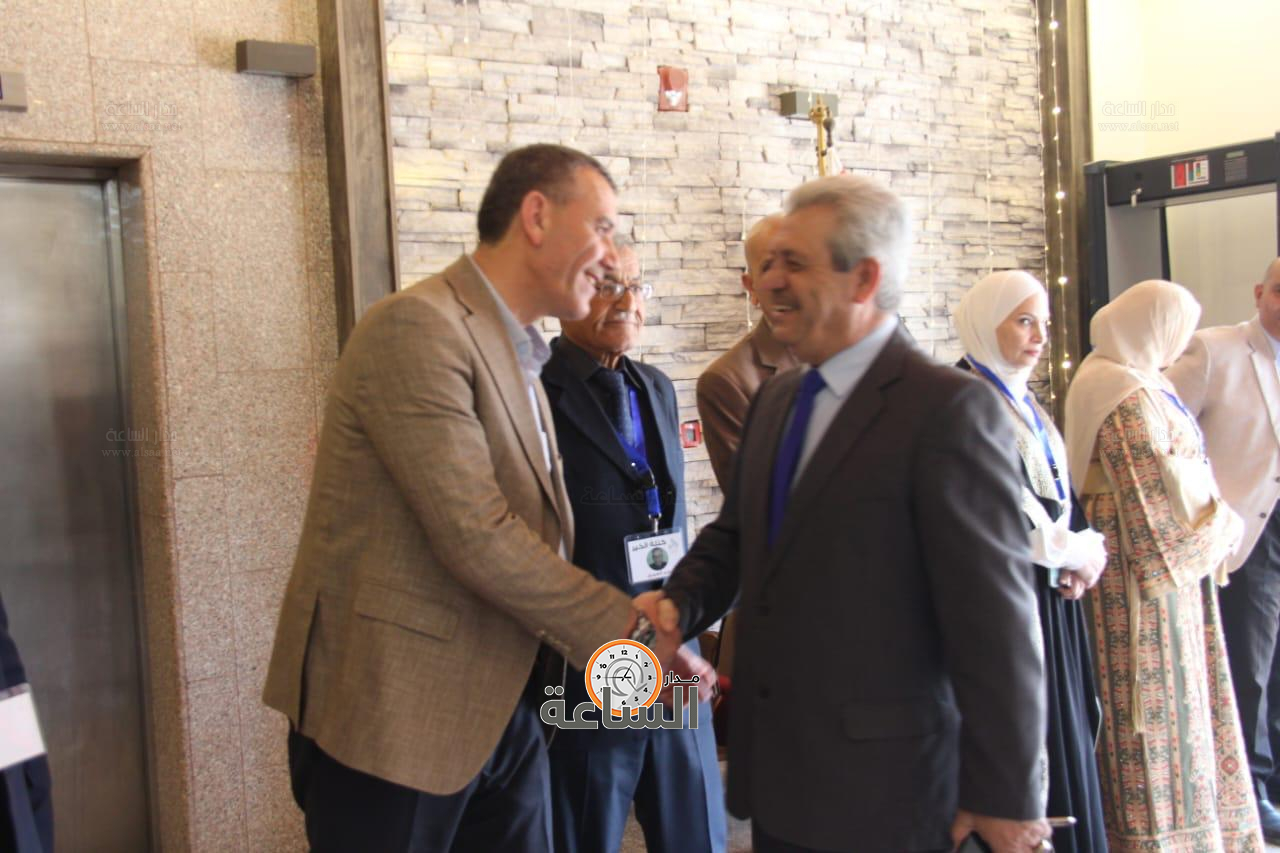 Madar Al-Saa Images 0.6476783883745014