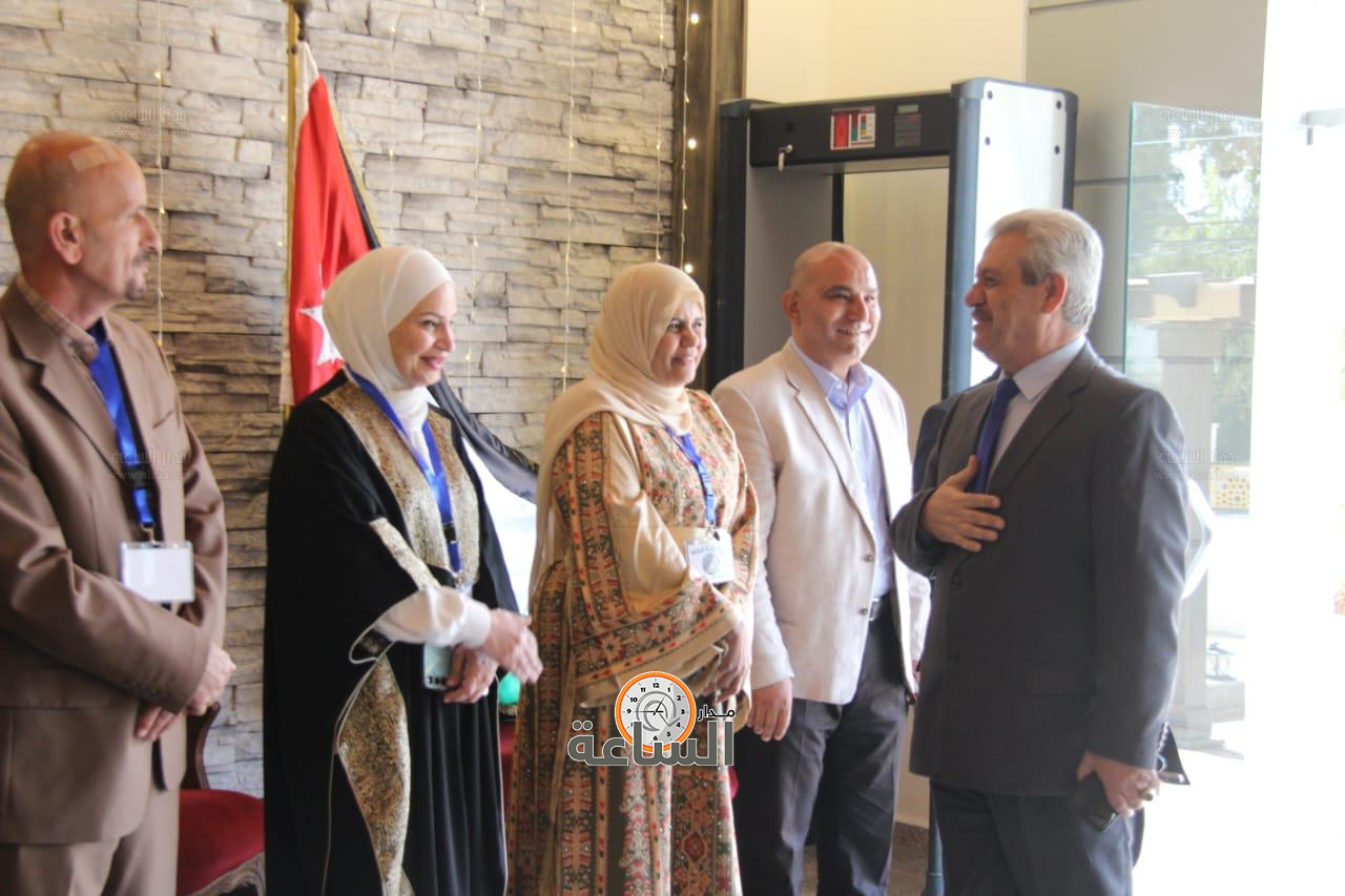 Madar Al-Saa Images 0.5856701323744213