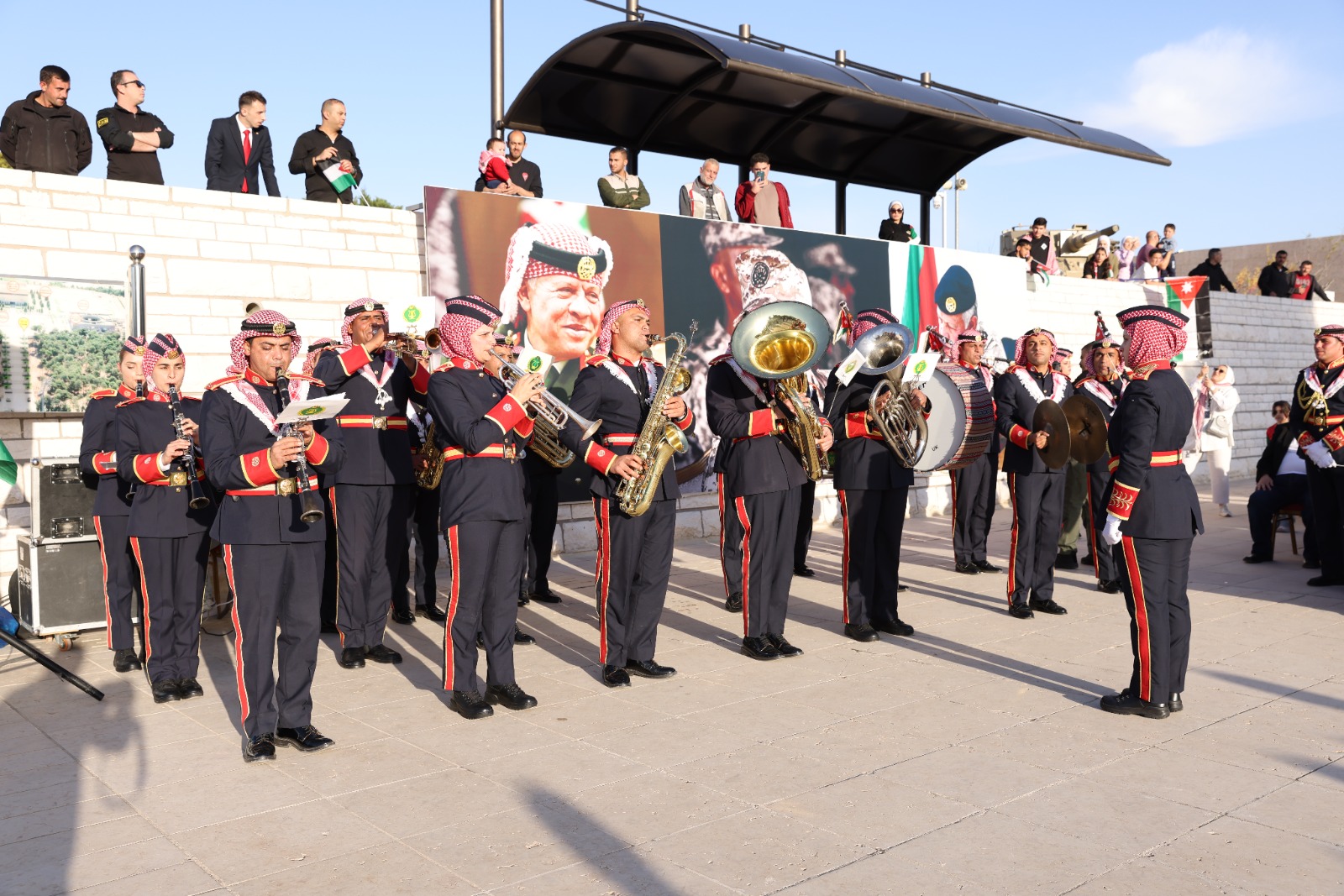 Madar Al-Saa Images 0.5720883590181997