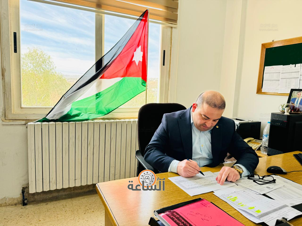 Madar Al-Saa Images 0.9814113705607566