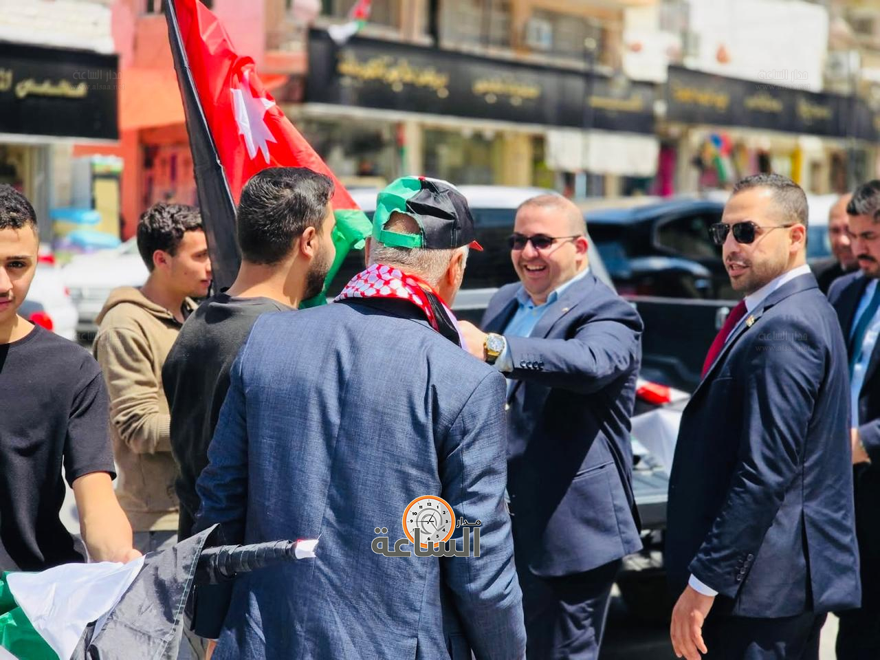 Madar Al-Saa Images 0.4123479357922065