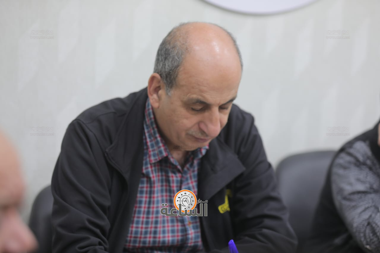 Madar Al-Saa Images 0.41194924441223546