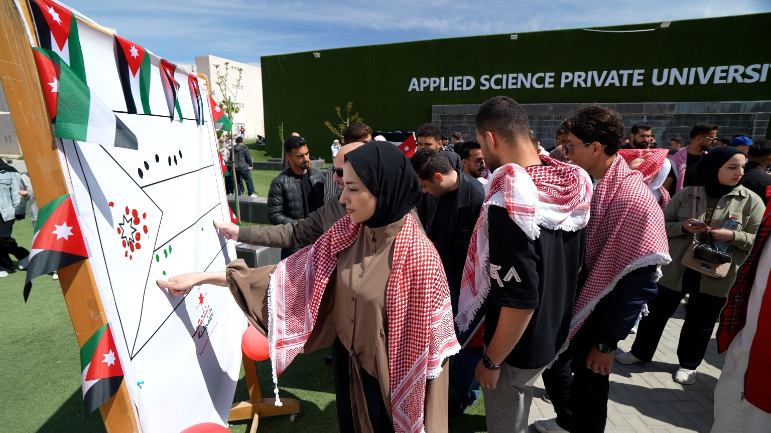 Madar Al-Saa Images 0.07263238281341222