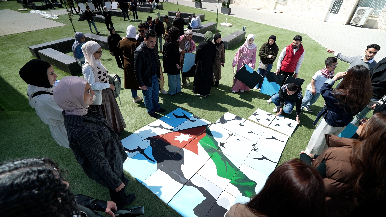 Madar Al-Saa Images 0.5040182647749383