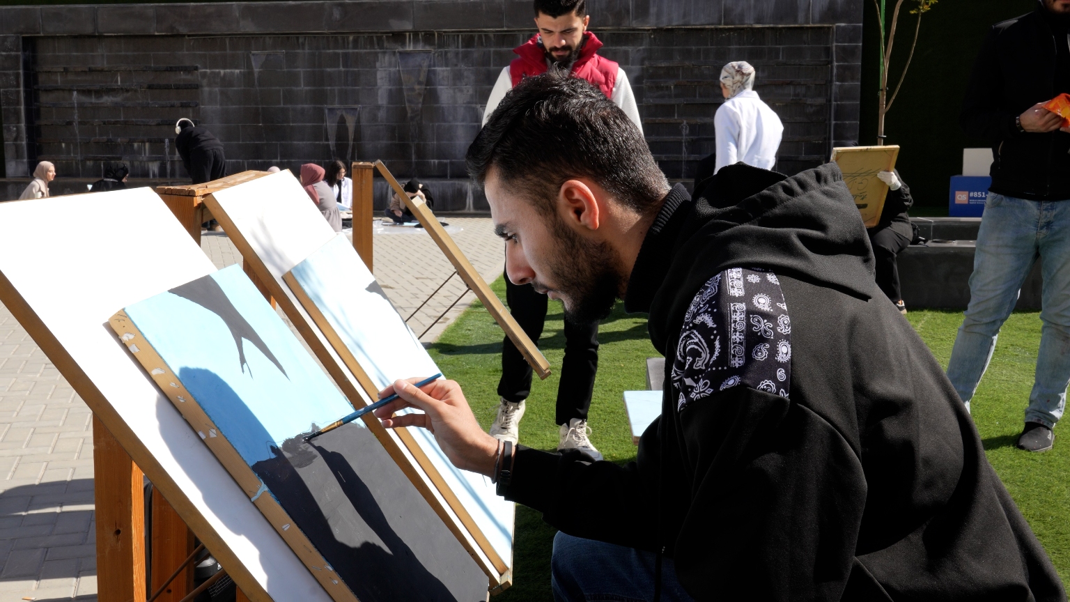 Madar Al-Saa Images 0.212344156078481