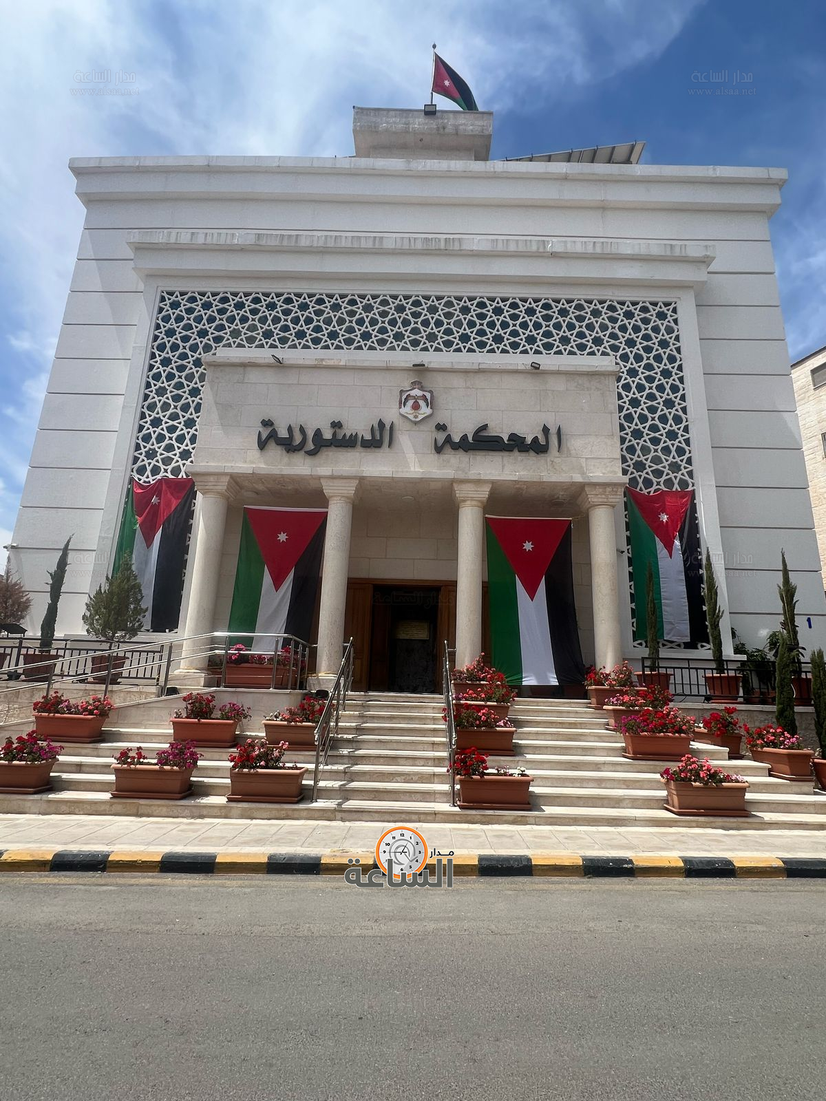 Madar Al-Saa Images 0.47929443259516447