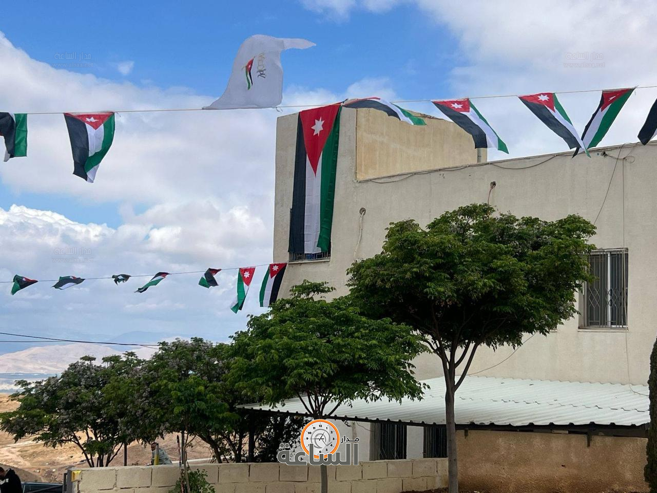 Madar Al-Saa Images 0.7573300777995301