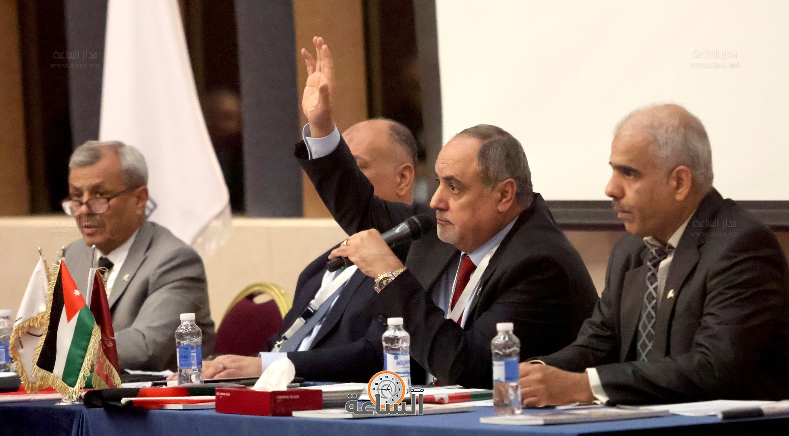 Madar Al-Saa Images 0.6961111488840156