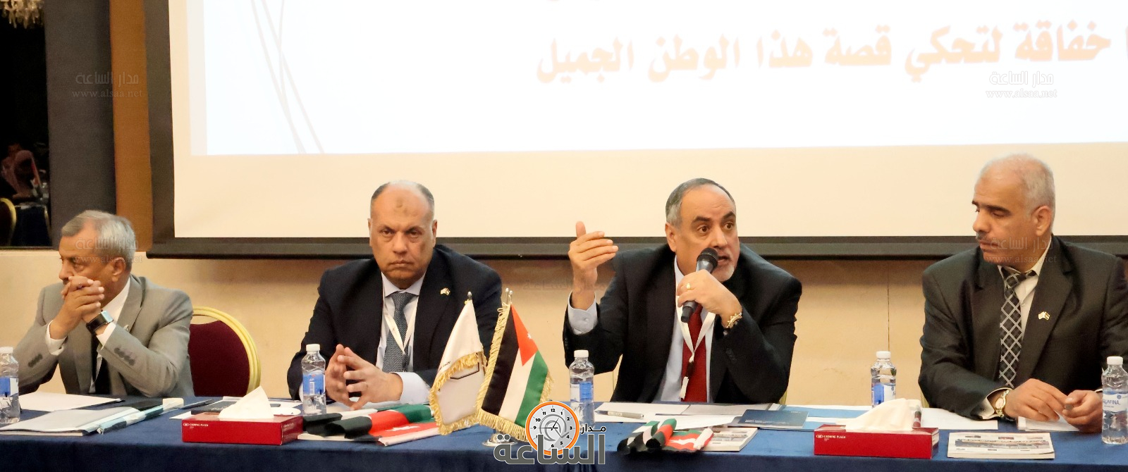 Madar Al-Saa Images 0.6667393630408831