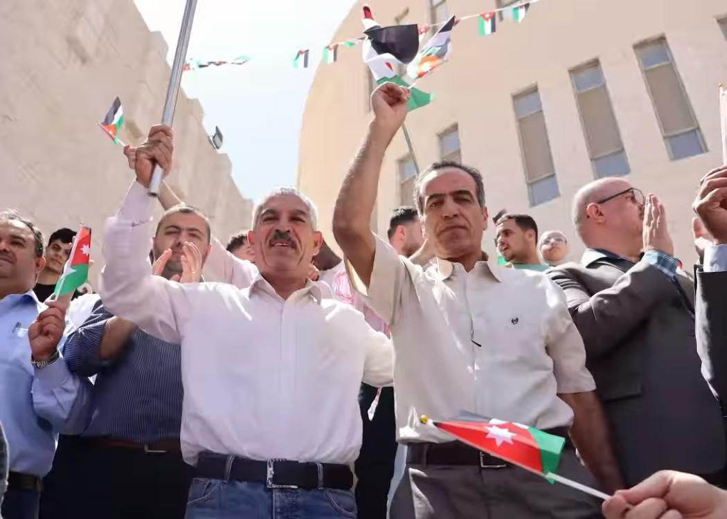 Madar Al-Saa Images 0.3277657234364617