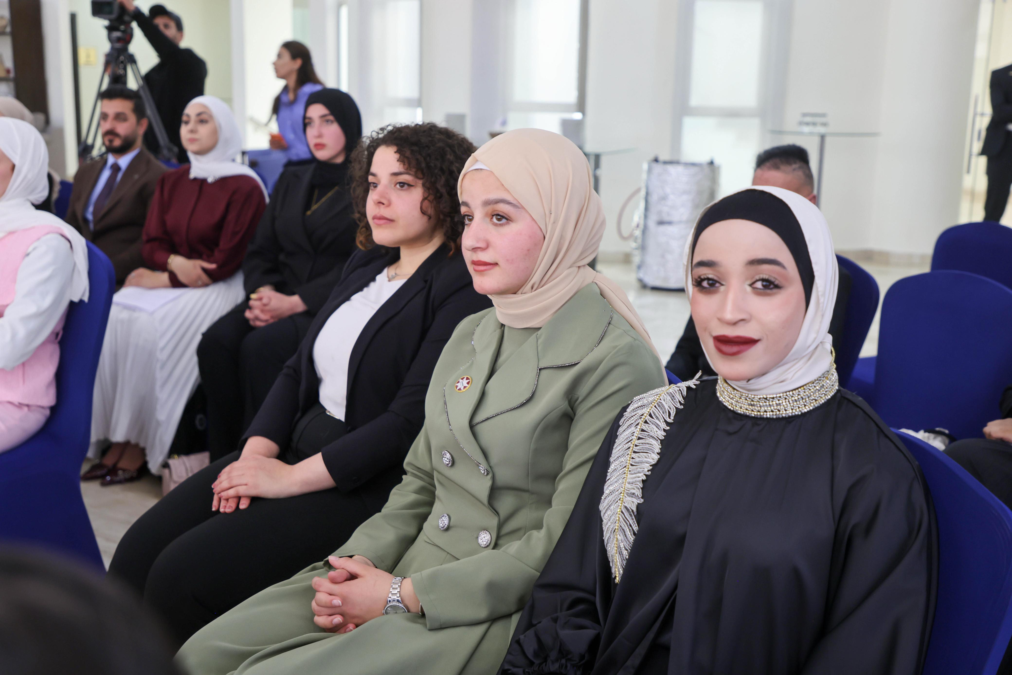 Madar Al-Saa Images 0.5515071848039532