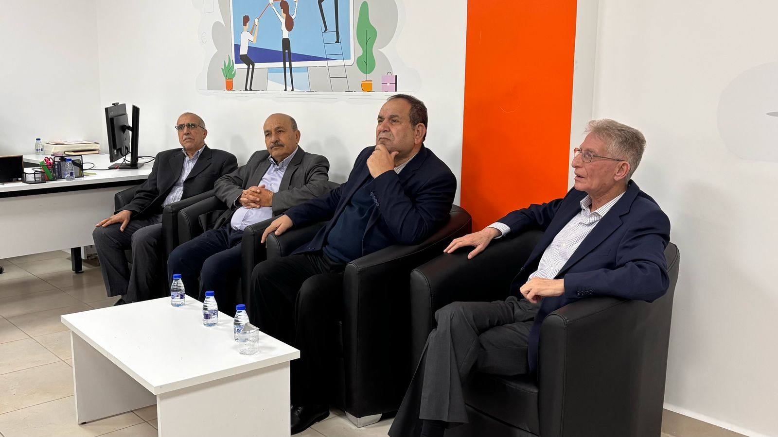 Madar Al-Saa Images 0.2874789436541685