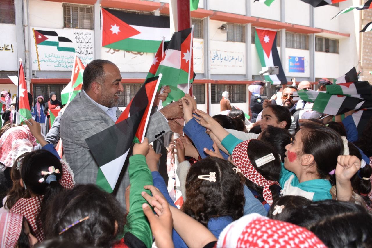 Madar Al-Saa Images 0.9649307340797051